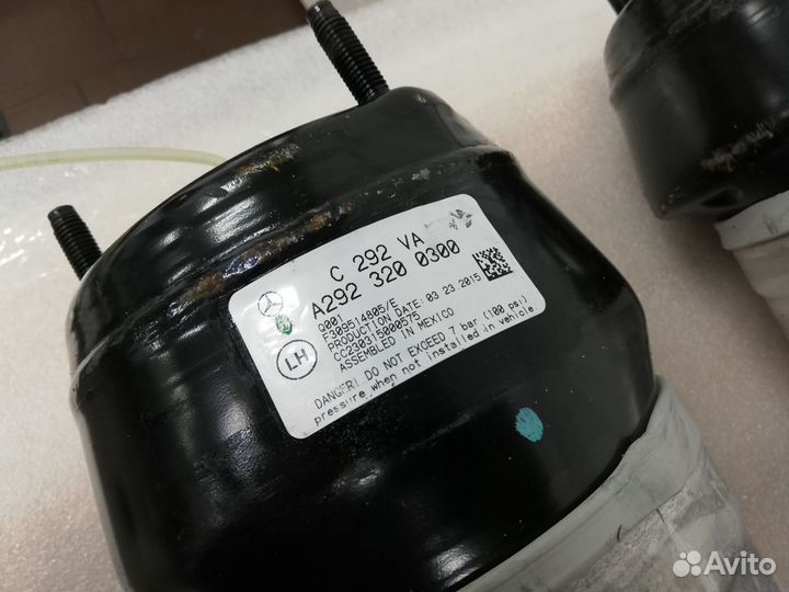 Пневмостойка правая Mercedes W292 GLE мерседес гле