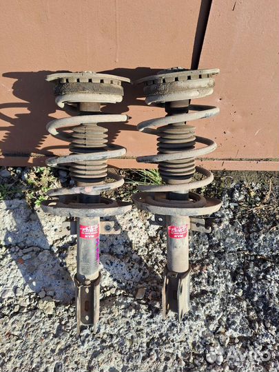 Амортизатор передний Renault Fluence