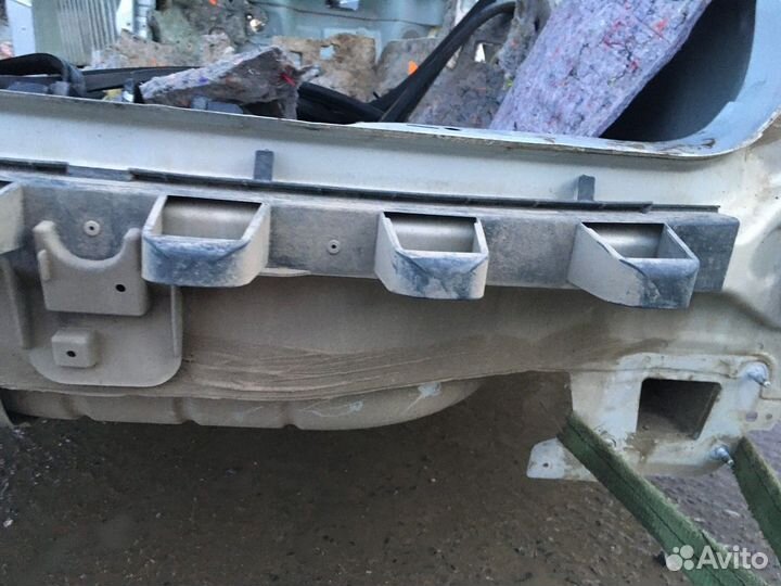 Кронштейн заднего бампера центральный (Ford Focus)