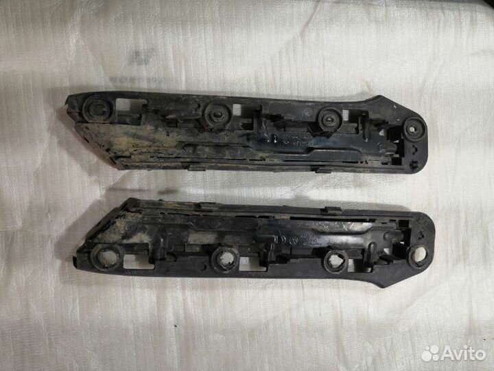 Крепление бампера Volkswagen Touran 1 2004