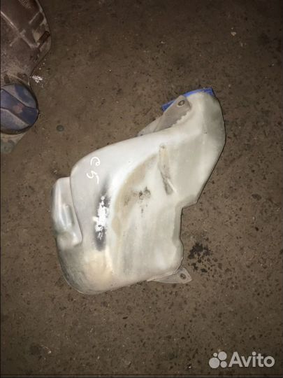 Бачок стеклоочистителя audi A6 C5 4B