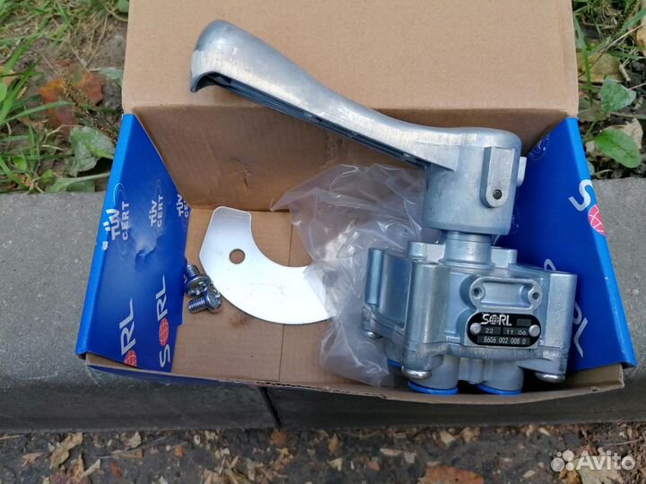 Кран ручного управления подвеской прицепа