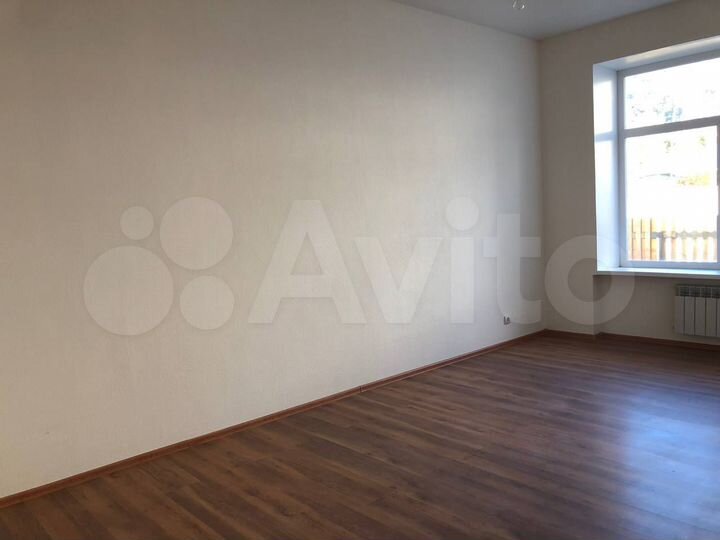 2-к. квартира, 71,6 м², 1/3 эт.