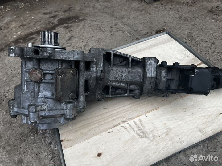 Раздатка (угловой редуктор) 3200A067