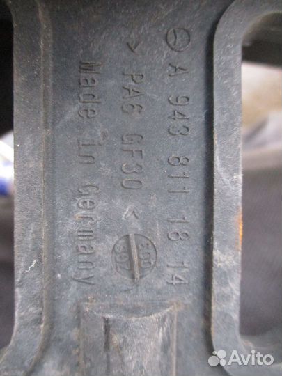 Кронштейн солнцезащитного козырька Mercedes-Benz A