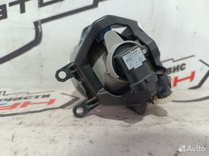 Туманка toyota. land cruiser prado mark X noah premio prius voxy wish. ZRT260 ZRT261 ZRT265 ZVW30 ZV