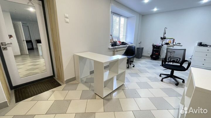 Письменный стол белый