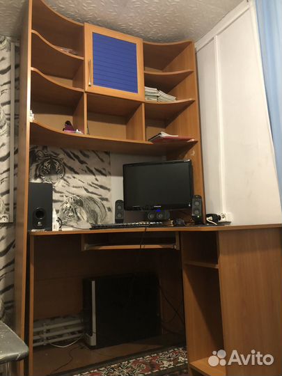 Компьютерный стол