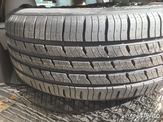 Roadstone N'Fera RU5 275/40 R20 106W