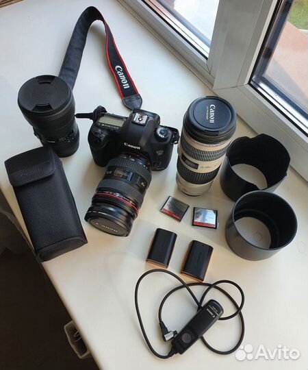 Canon EOS 5D Mark III, три объектива, фотовспышка