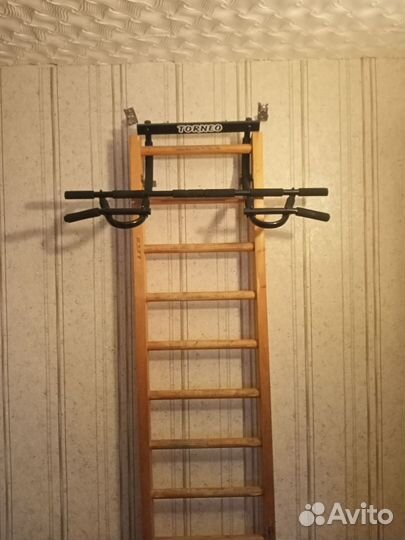Шведская стенка с турником бу