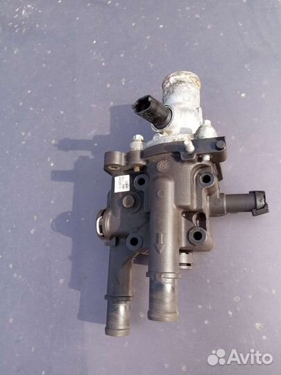 Корпус термоста opel zafira 2011 оригинал 1.8