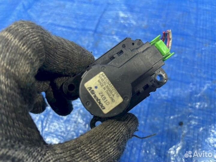 Сервопривод заслонок печки Mitsubishi Outlander