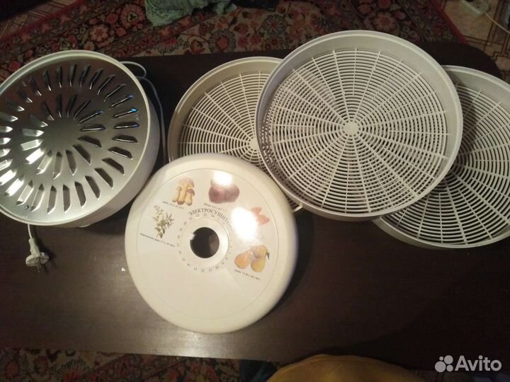 Электросушилка для овощей и фруктов