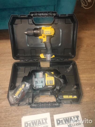 Шуруповерт dewalt 18v