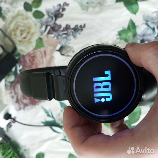 Беспроводные наушники jbl