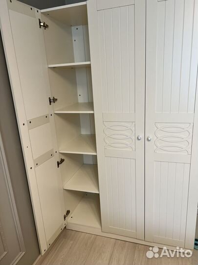 Мебель для детской шкаф зеркало туалетный столик