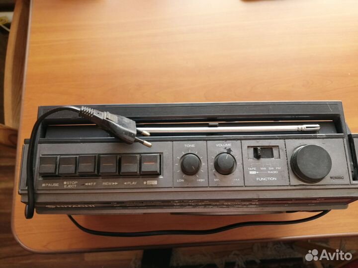 Кассетная магнитола hitachi