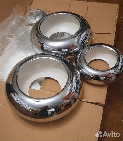 Продам люстру