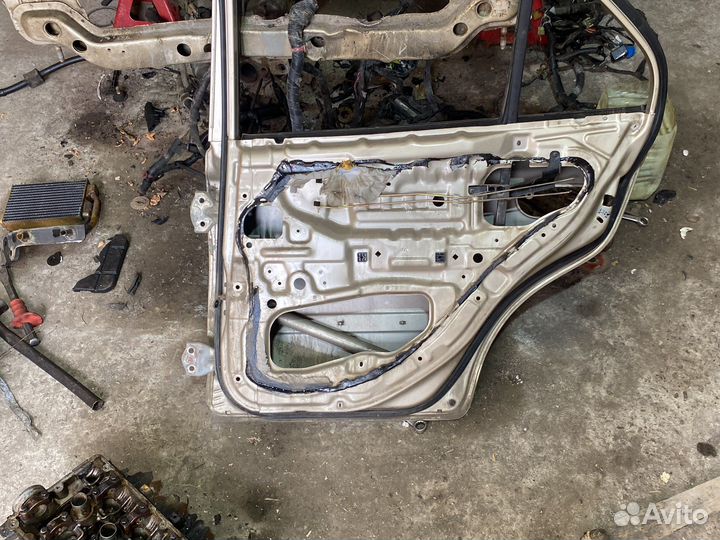 Задняя правая дверь Hyundai Accent