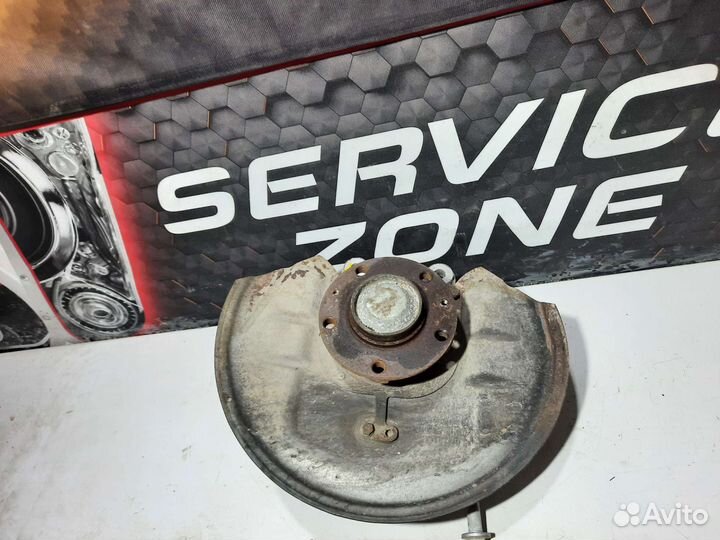 Поворотный кулак задний правый Peugeot 407