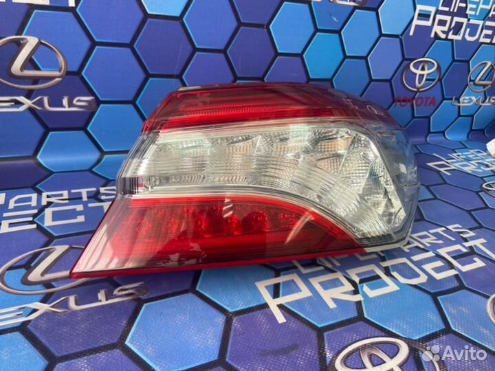 LED фонарь задний правый Toyota Camry XV 70