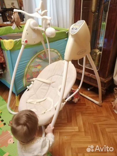 Развивающий коврик с пианино+качели бесплатно