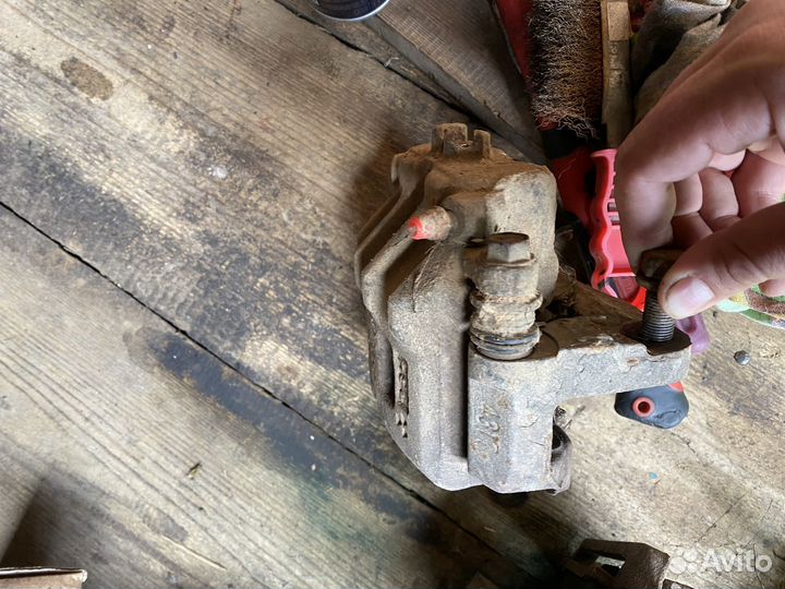 Суппорта subaru forester sf5