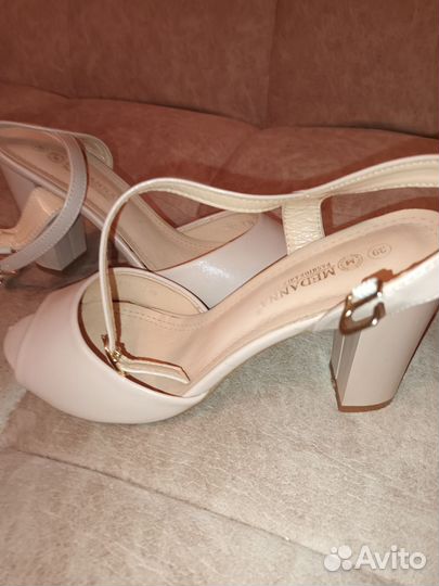 Босоножки женские 38 размер