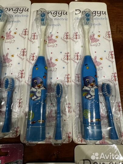 Электрическая зубная щетка с крутящейся головкой