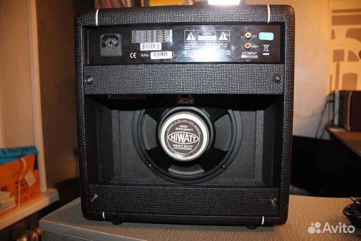 Гитарный комбоусилитель Hiwatt Maxwatt G15