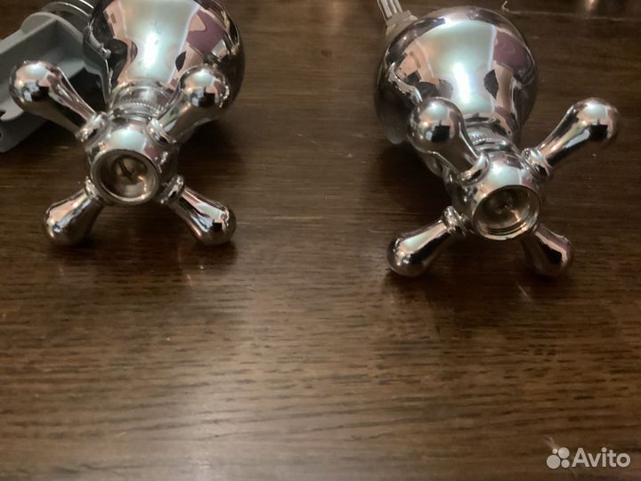 Смеситель на 3 отверстия