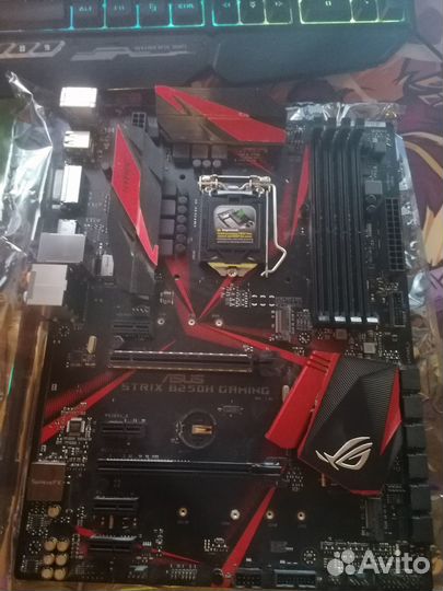 Материнская плата asus ROG strix B250H gaming