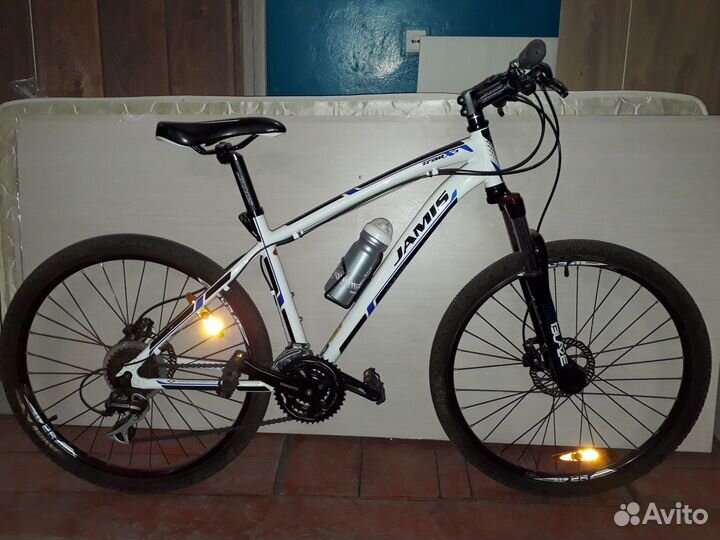 Велосипед Jamis