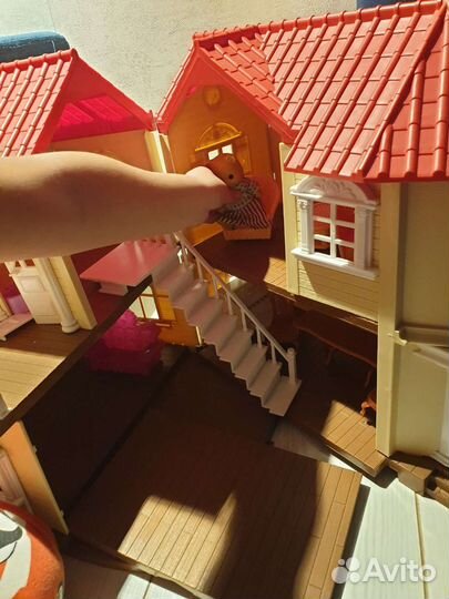 Домик кукольный