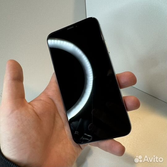 iPhone Xs, 64 ГБ