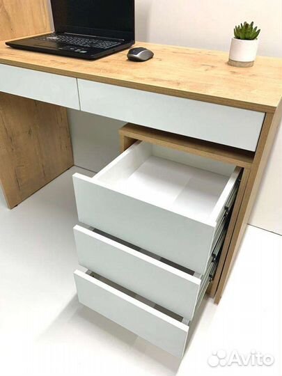 Стеллаж, стол, тумба