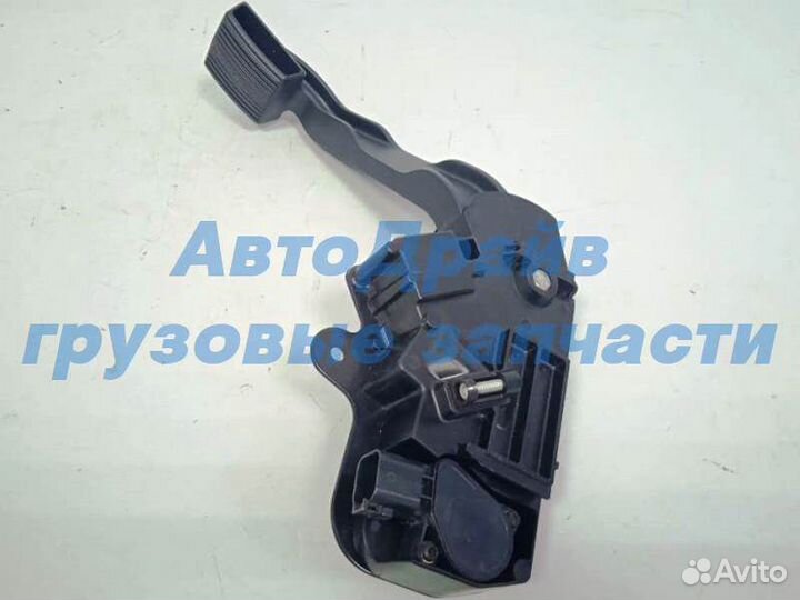 Педаль газа Рено Премиум мотор DXI 7423328371