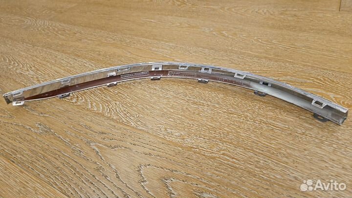 Молдинг хром на задний левый бампер Туарег III