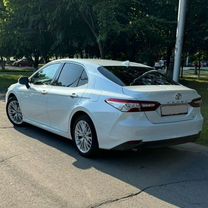 Toyota Camry 3.5 AT, 2018, битый, 114 000 км, с пробегом, цена 3 100 000 руб.