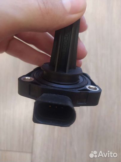 Датчик уровня масла Volkswagen Passat cc