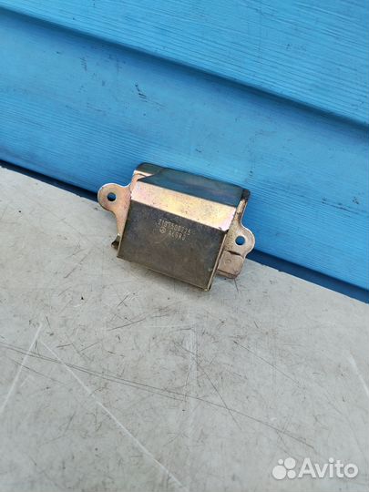 Кожух замка багажника Mercedes W210 95-02