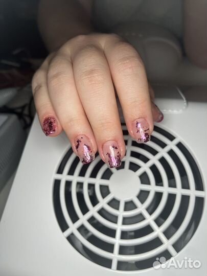 Модель на маникюр