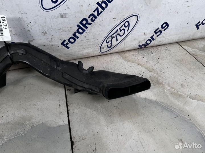 Воздухозаборник Ford Focus 2 CB4 2008