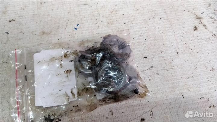 Гайка крепления ступицы задней volkswagen Golf II