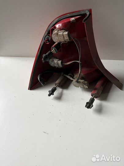 Ford focus 1 фонарь задний правый США седан