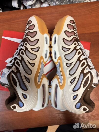 Nike Air Max TN Plus Drift (8.5 US / 9 US / 9.5 US