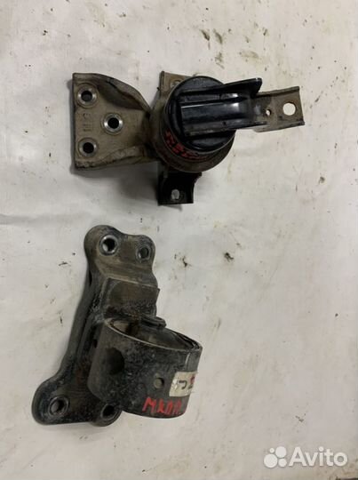 Подушка двигателя, МКПП Lancer 9