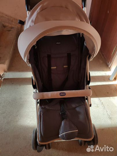 Прогулочная коляска chicco