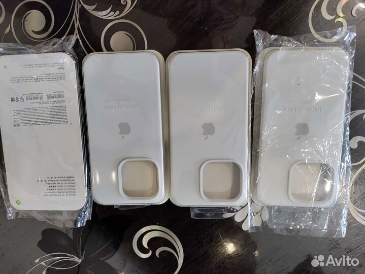 Чехол на iPhone 14 pro